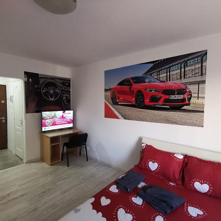 Bmw Studio Apartment Bucharest Exterior photo
